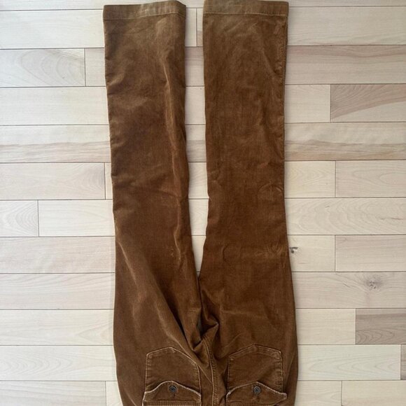 Vintage Y2K GAP corduroy pants in a rich camel brown - Picture 8 of 8